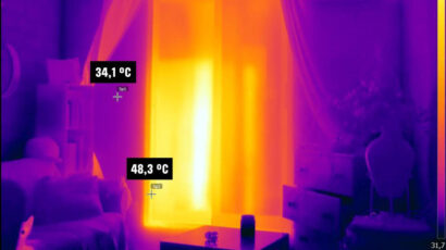 Calor entrando por la ventana a una vivienda.