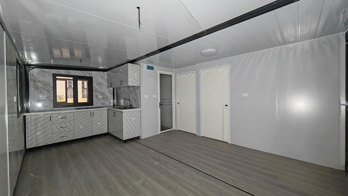 Cocina de la casa prefabricada.