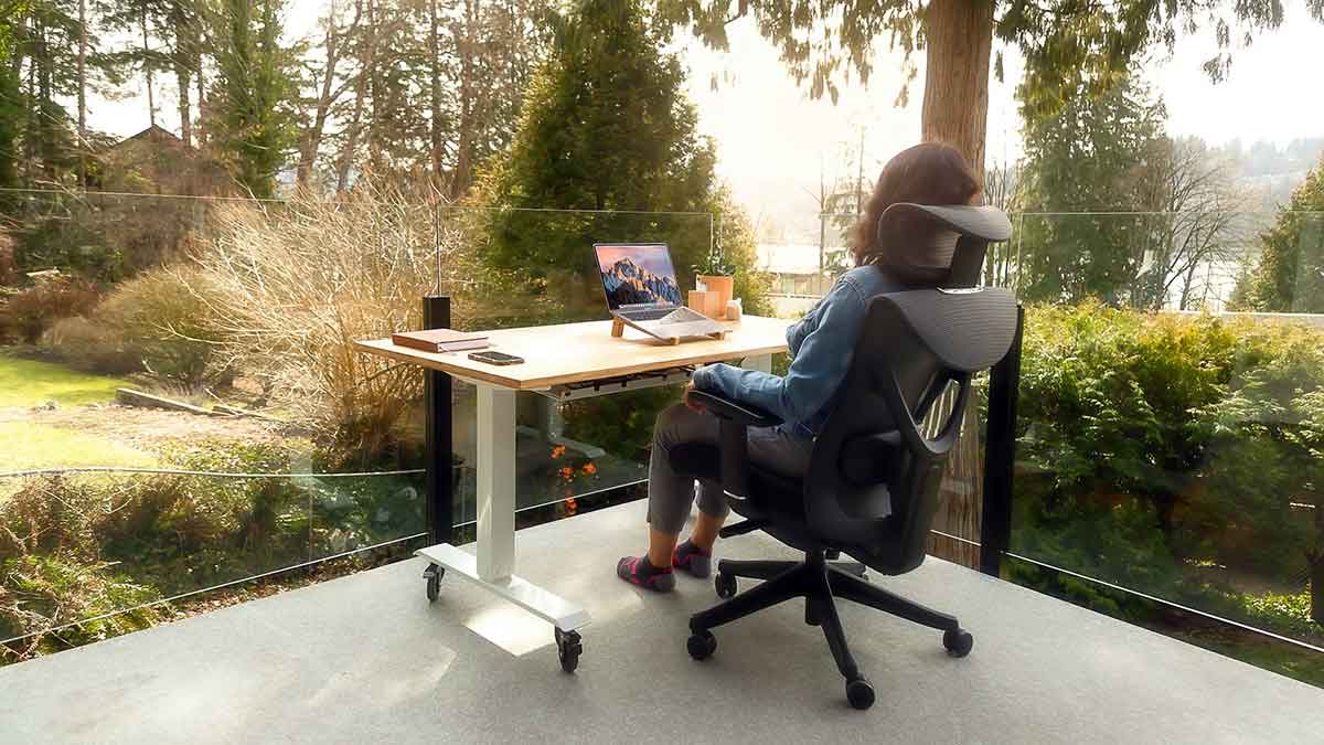 Las sillas ergonómicas evitan problemas de posición cuando se están muchas horas sentado frente al ordenador.