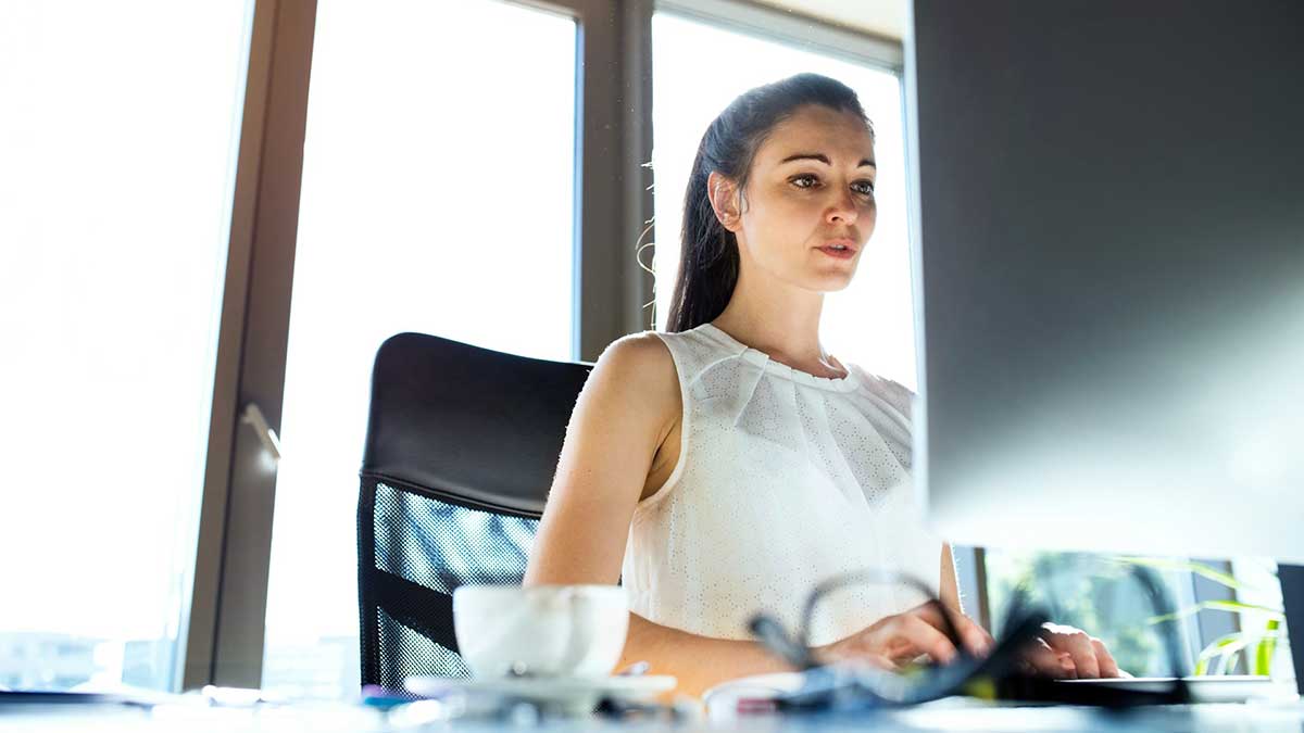 El debate sobre si los lunes es más productivo trabajar desde casa o en la oficina sigue abierto.