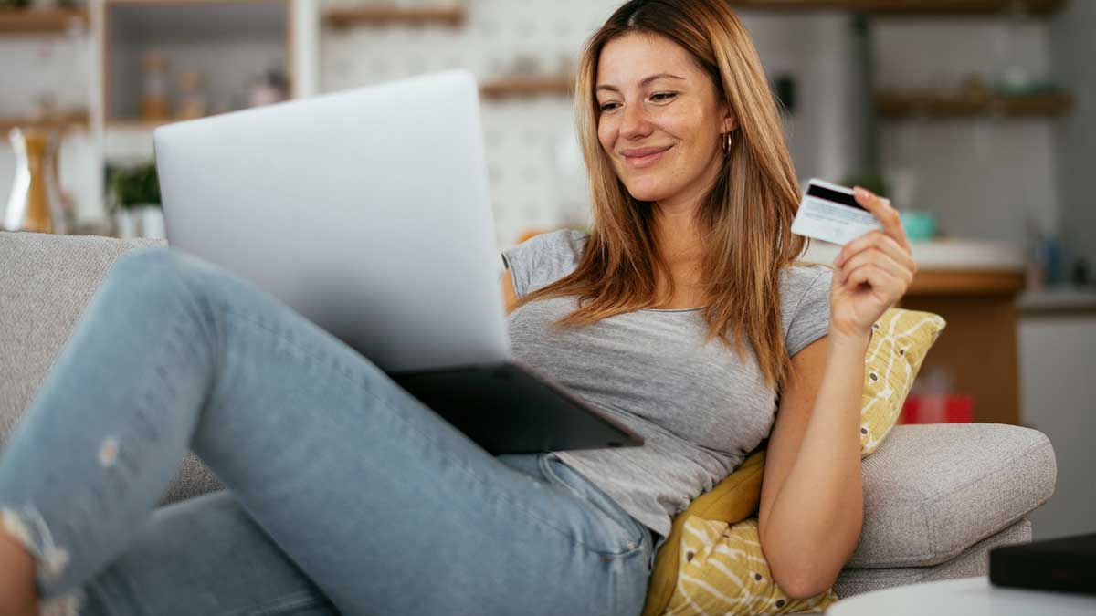 Cada vez más gente compra ropa pidiendo varias tallas y devolviendo luego la que no les sirve, incluso todas las prendas tras ponérsela una vez.