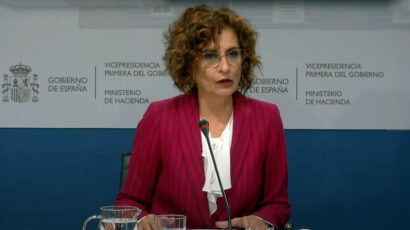 La ministra de Hacienda, en rueda de prensa.