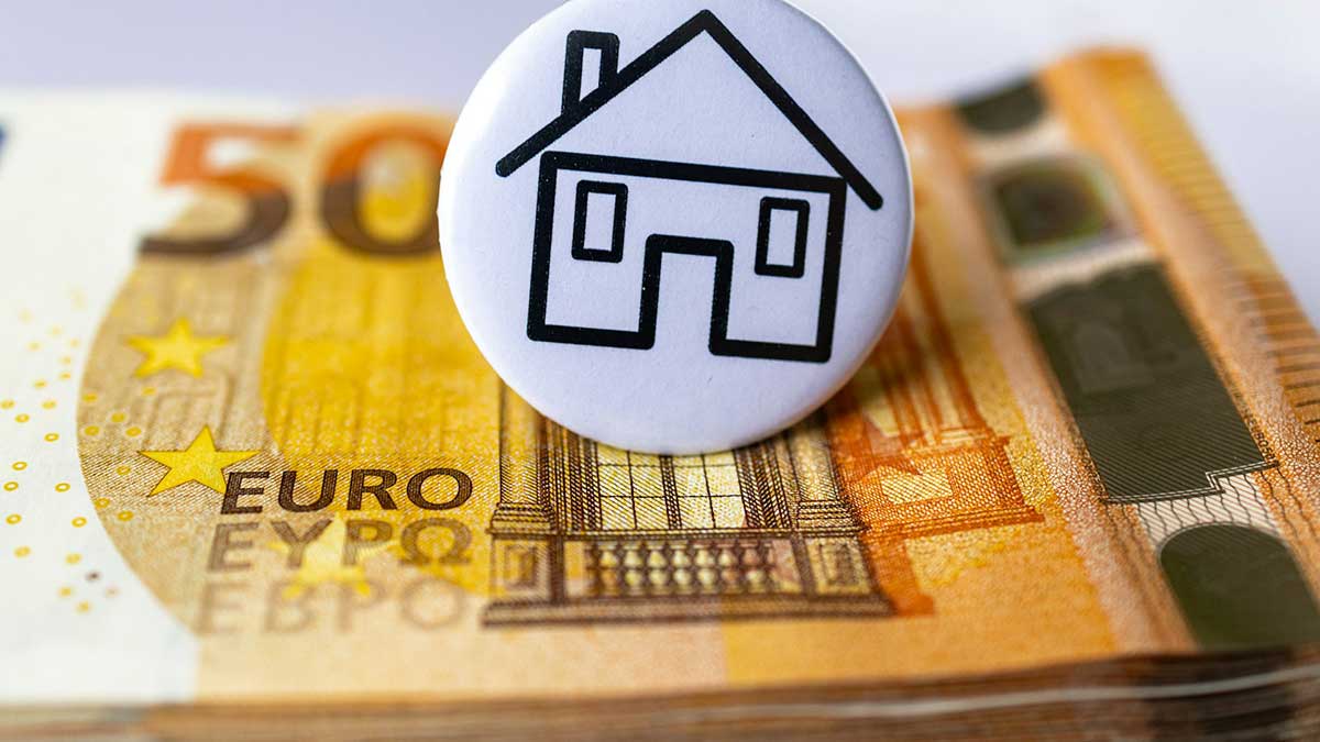 Comprar vivienda en España: antes bastaban 4 sueldos anuales, hoy se necesitan más de 7
